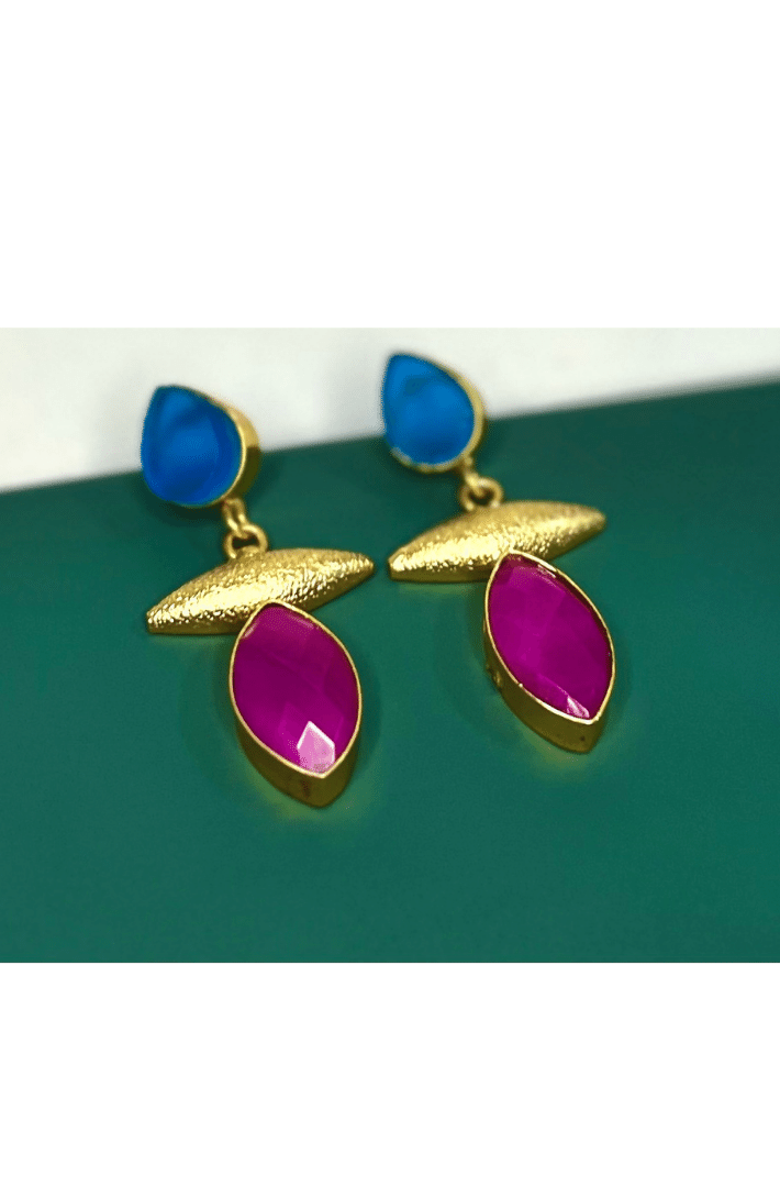 Gold plated earring with tourmaline and royal blue baroque stone - Hand crafted earring - Statement jewellery
